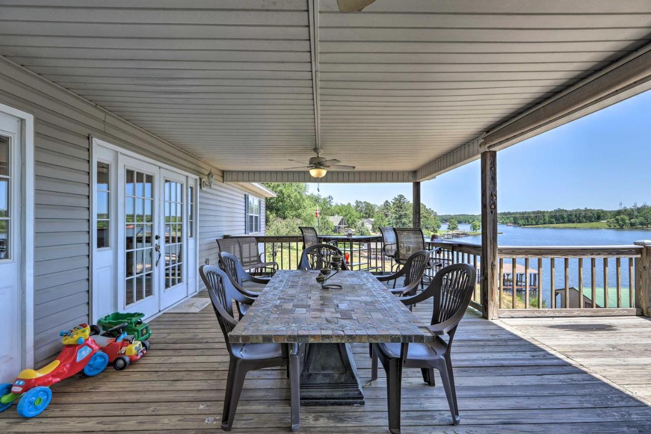 House With Dock And Slide Situated On Lake Sinclair! Sparta Exterior foto